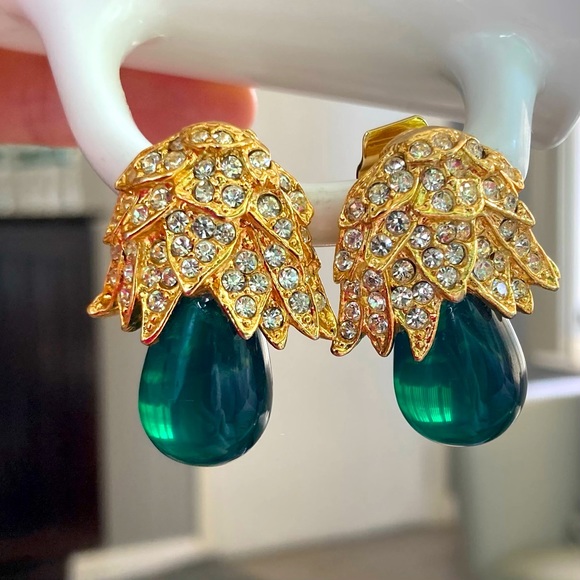 Kenneth Jay Lane Jewelry - Rare Emerald Bud Drop Clip Earrings Kenneth O Lane